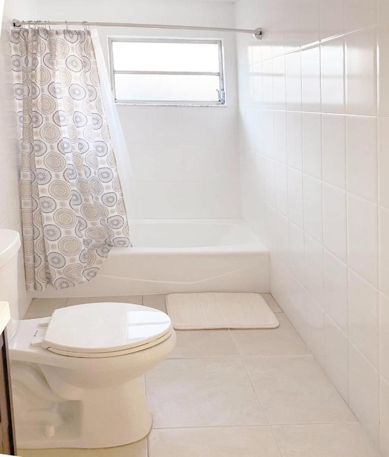 Private Suite W/ Full Backyard, Bbq, 5Min From Mia Miami Eksteriør bilde